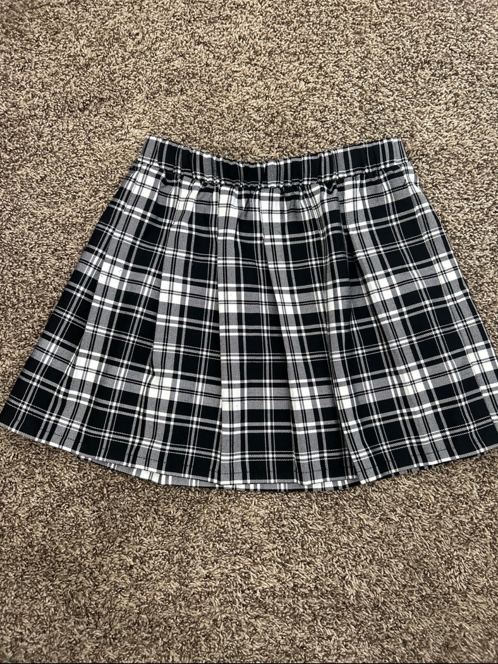 Black & White Plaid Pleated Skirt - Girls size 10-12